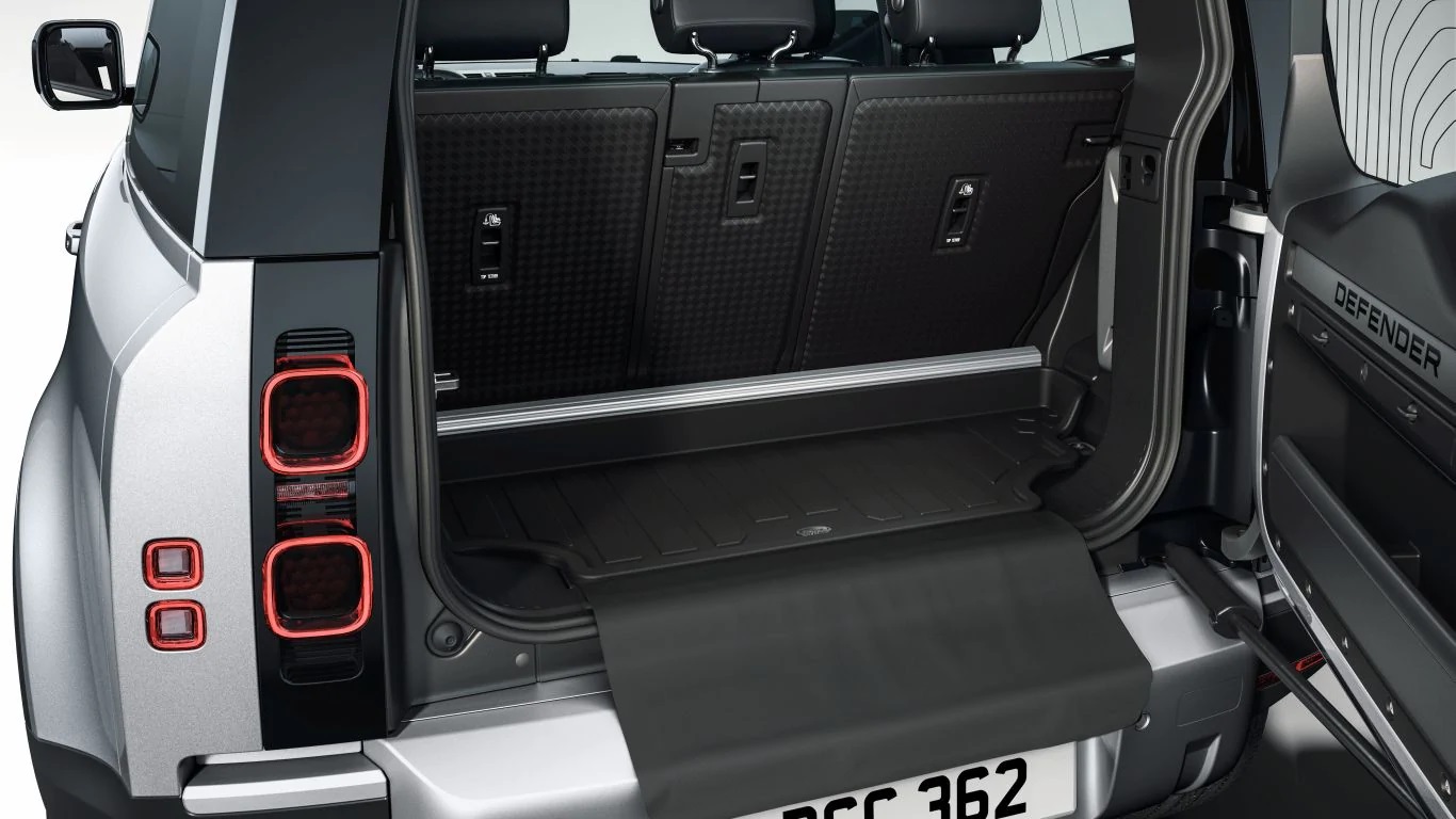 Килимок гумовий для багажного відділення (напівжорсткий, з бортиком) Defender 90 L663 (35239)