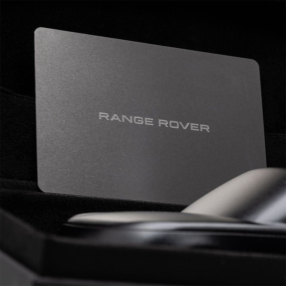 Скульптурна модель автомобіля Range Rover, анодований алюміній, колір Santorini Black (38950)