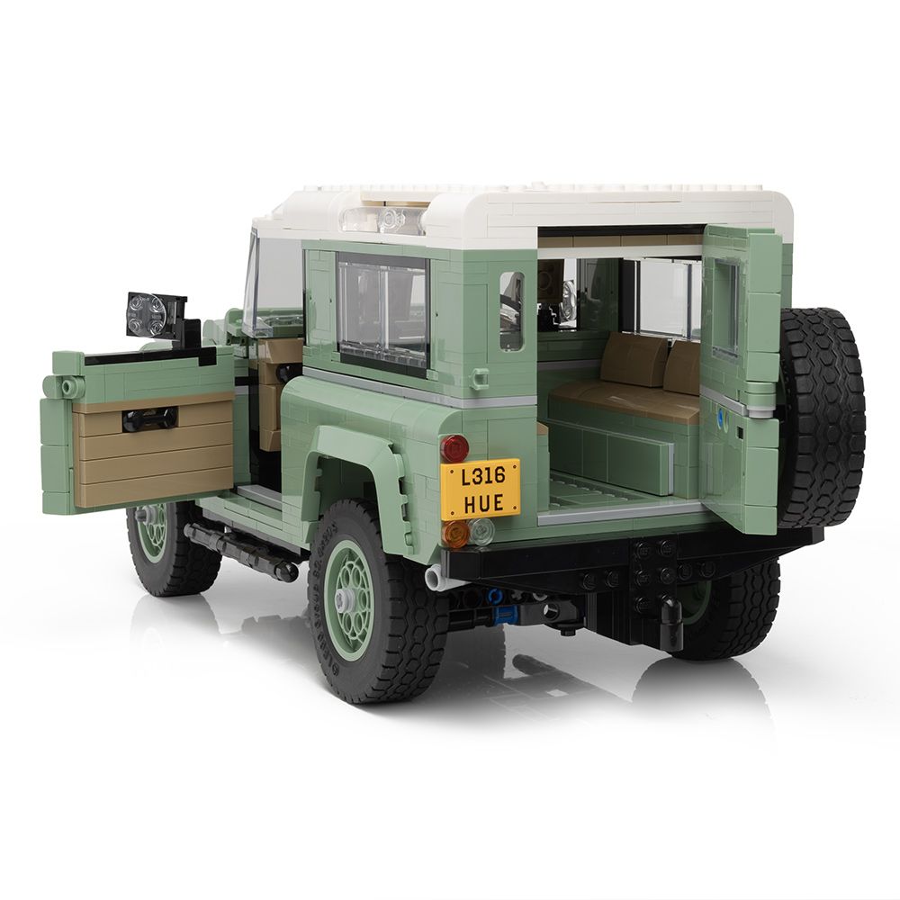 Конструктор LEGO® LAND ROVER CLASSIC DEFENDER 90 (38970)
