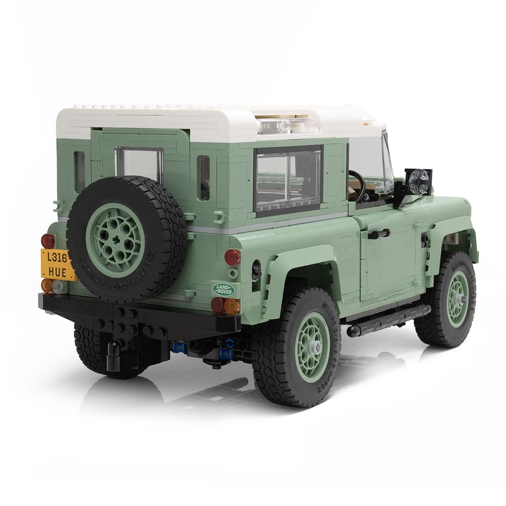 Конструктор LEGO® LAND ROVER CLASSIC DEFENDER 90 (38970)