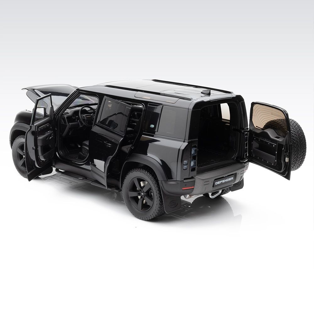 Модель автомобіля Land Rover Defender 110 V8, масштаб 1:18, колір Santorini Black (38980)