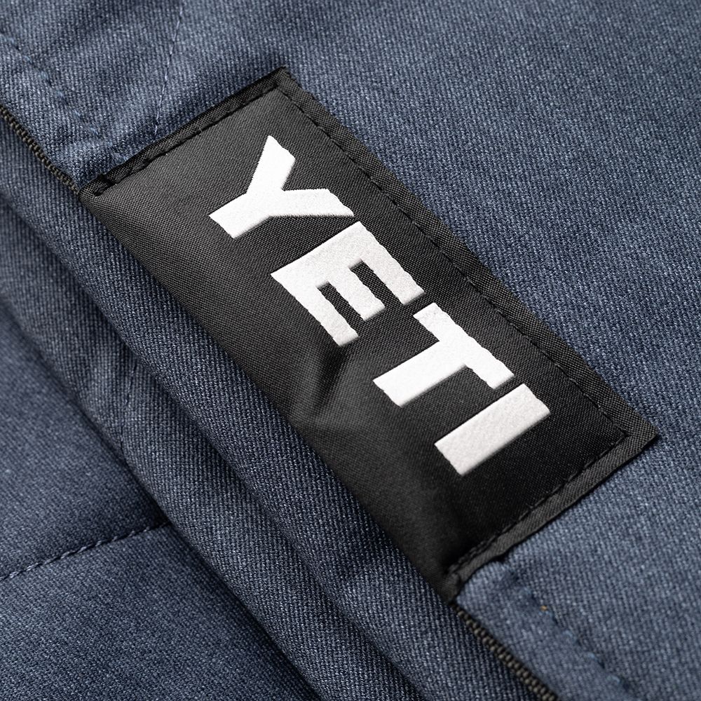 Ковдра для пікніка Defender Yeti, брудовідштовхуюча, водонепроникна, колір чорний з синім (42416)