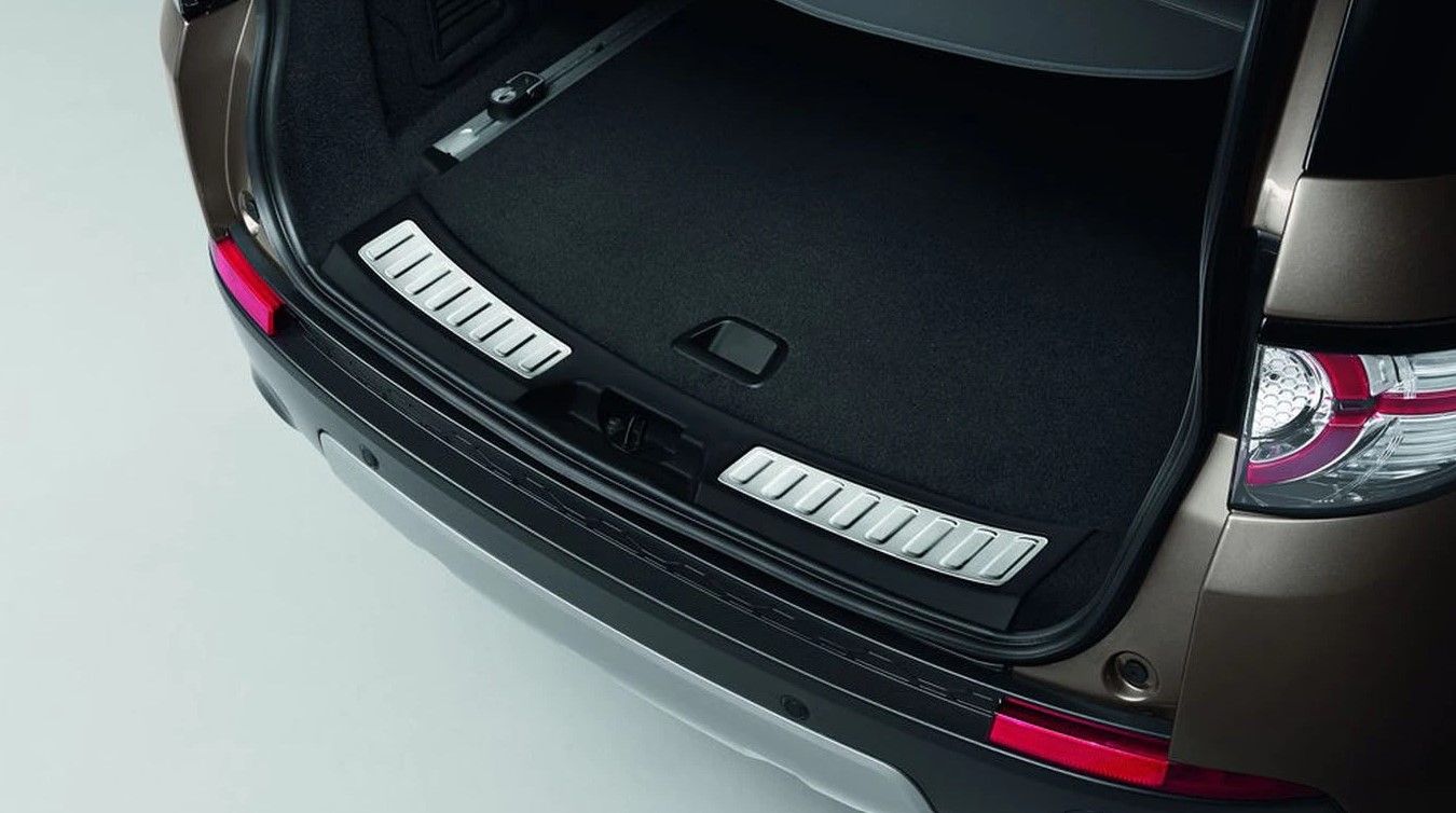 Накладка захисна на поріг дверцят багажного відділення темного кольору Discovery Sport L550 (-2021) (35669)