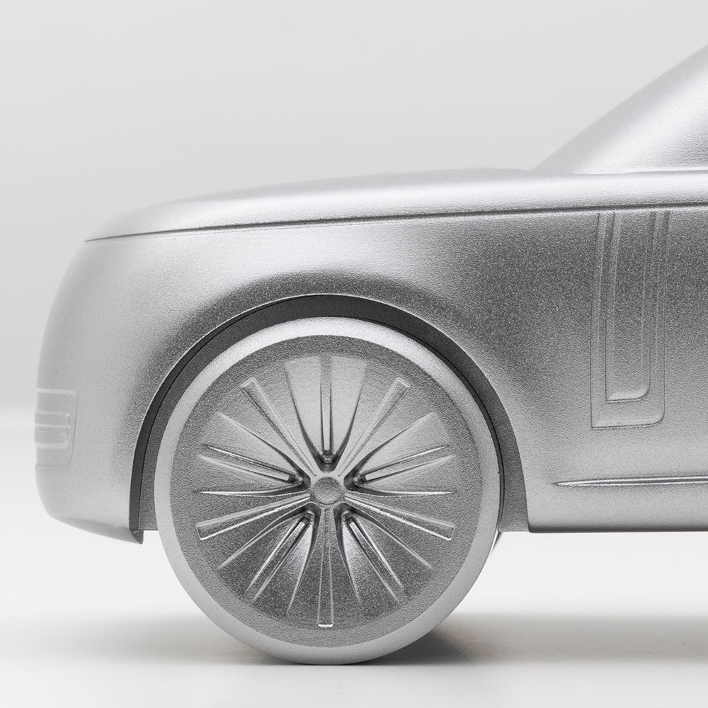 Модель скульптурна автомобіля Range Rover, алюміній, колір Hakuba Silver (43858)