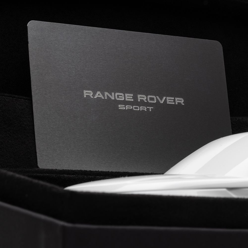 Модель скульптурна автомобіля Range Rover Sport, анодований алюміній, колір White (43845)